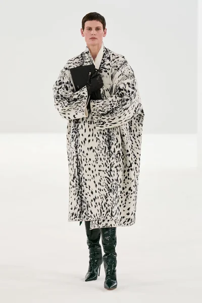 Look 13